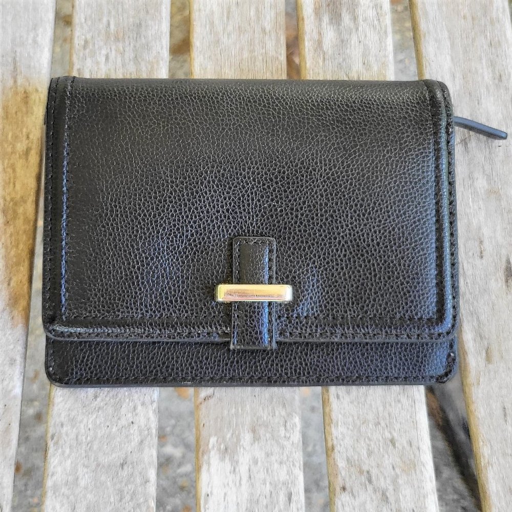 KATE SPADE Black Leather Fold Wallet